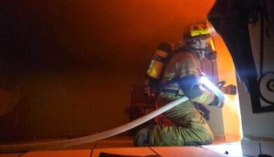 Incendio en vivienda moviliza a cuerpos de emergencia en Morelia