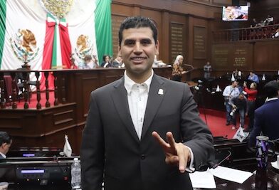 Octavio Ocampo celebra aprobación de reforma constitucional contra la reelección inmediata