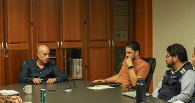Adolfo Torres encabeza reunión con vecinos de Misión del Valle; presenta estrategia contra las conexiones irregulares