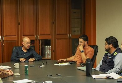 Adolfo Torres encabeza reunión con vecinos de Misión del Valle; presenta estrategia contra las conexiones irregulares
