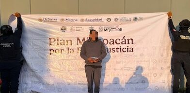 Detienen a dos presuntos distribuidores de droga en Apatzingán y Uruapan; uno es de origen venezolano