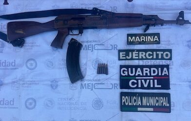 Aseguran arma de fuego abandonada durante operativo interinstitucional en Lázaro Cárdenas